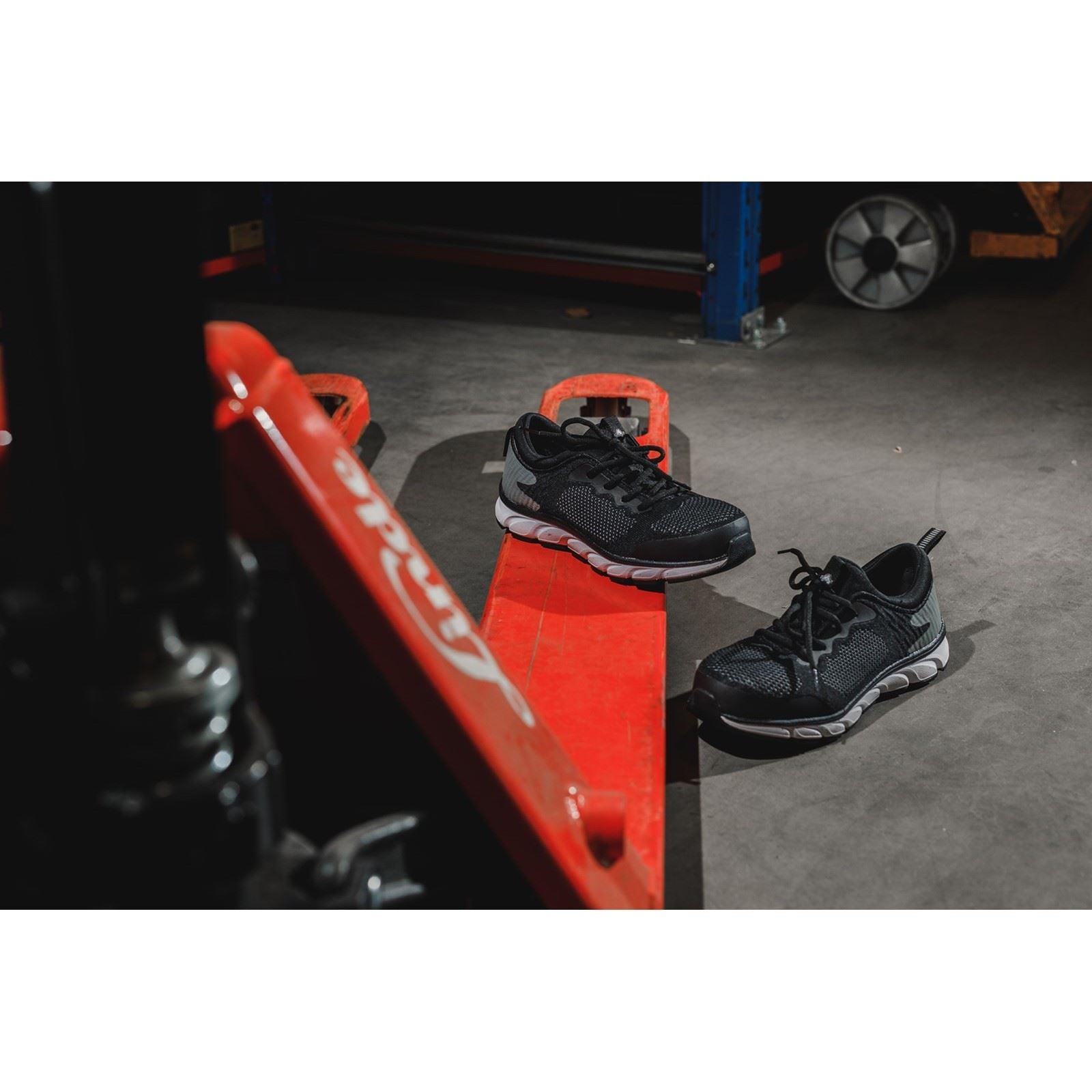 Amblers Men Boots - AS718 Safety Trainer in Black, 6-13